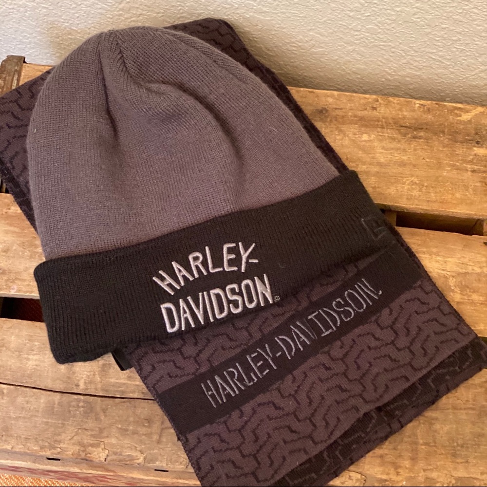 Harley Davidson scarf and knit hat